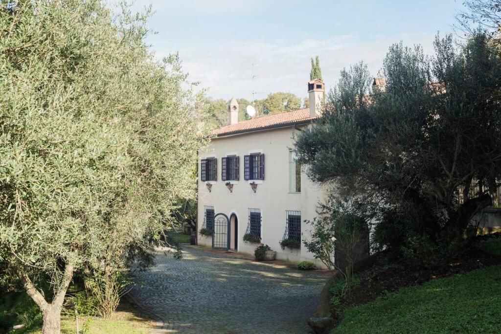 Apartment In Luxuryproperty Privatepool Garden Bbq Airc X8 Castelnuovo Di Porto Exterior photo
