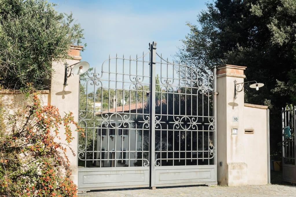 Apartment In Luxuryproperty Privatepool Garden Bbq Airc X8 Castelnuovo Di Porto Exterior photo