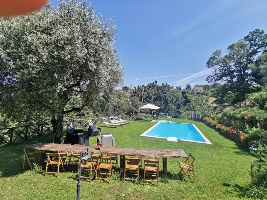 Apartment In Luxuryproperty Privatepool Garden Bbq Airc X8 Castelnuovo Di Porto Exterior photo
