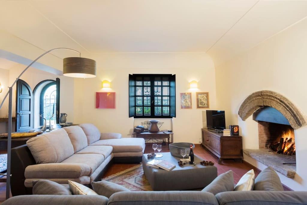 Apartment In Luxuryproperty Privatepool Garden Bbq Airc X8 Castelnuovo Di Porto Exterior photo