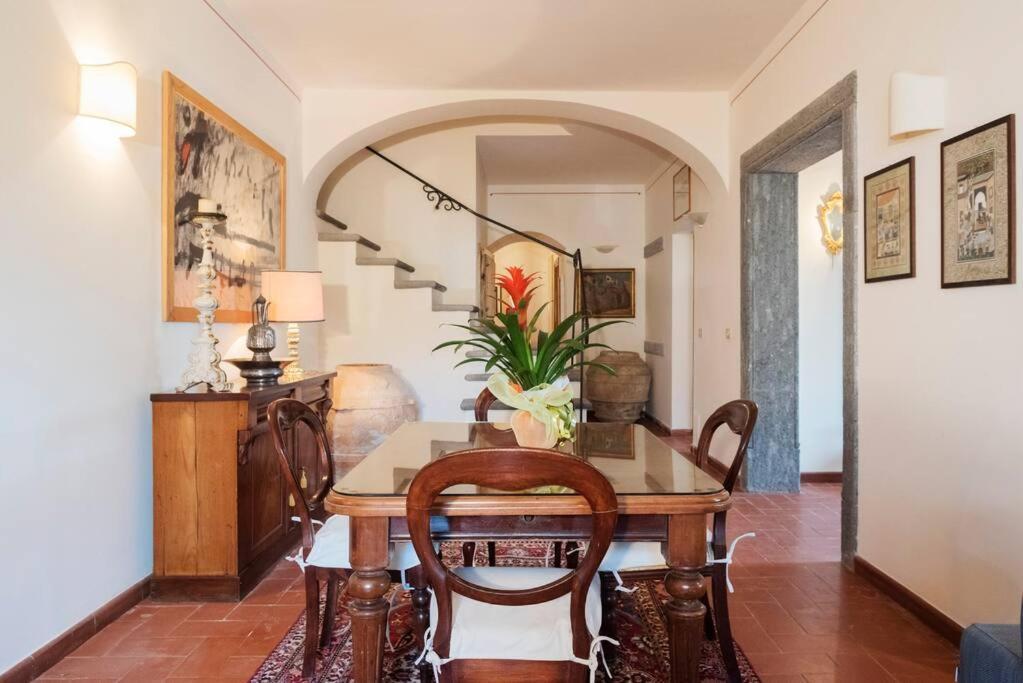 Apartment In Luxuryproperty Privatepool Garden Bbq Airc X8 Castelnuovo Di Porto Exterior photo